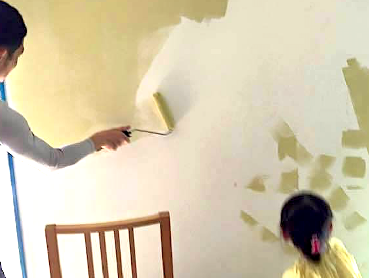 壁紙をdiyで塗装 ペンキ 色選びと準備 エコスオーガニックペイント 壁紙をdiyで塗装 ペンキ 色選びと準備 エコスオーガニックペイント
